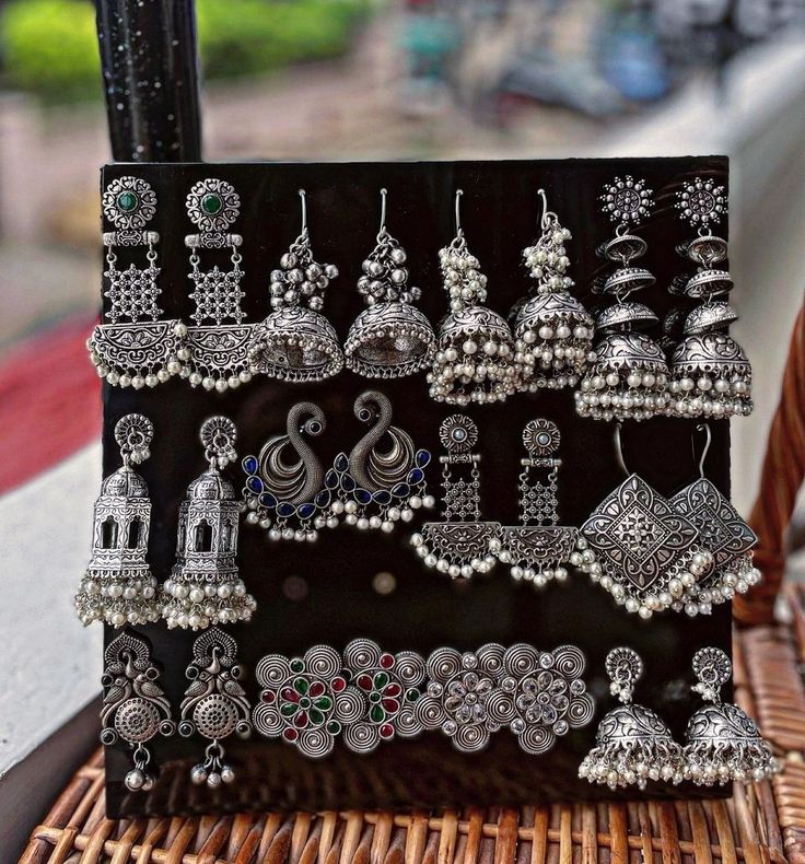 Ear Rings Indian, Silver Oxidised Earrings, Oxidised Jhumka, Oxidised Earrings, Indian Wedding Jewelry Sets, Oxidised Silver Jewelry, Indian Bridal Jewelry Sets, Pretty Jewelry Necklaces, Antique Silver Jewelry