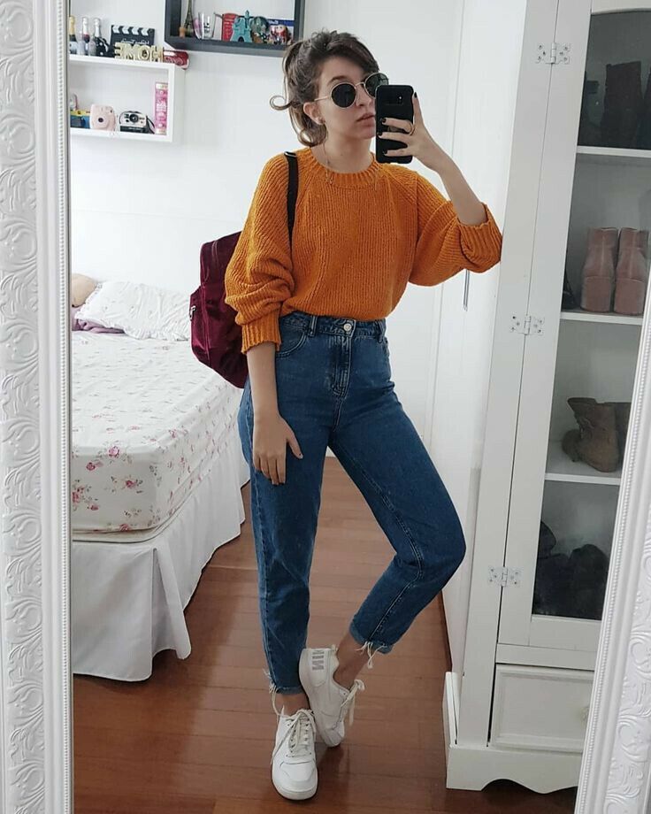 Comfy Jeans Outfit, High Waisted Jeans Outfit, Mama Jeans, Mom Jeans Outfit, Comfy Jeans, Outfit Jeans, Cooler Look, Mode Inspiration, College Outfits