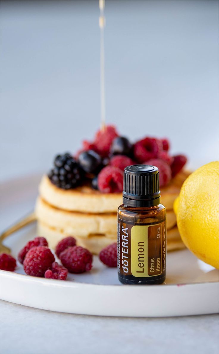 Doterra Elevation, Essential Oil Party, Berry Pancakes, Doterra Lemon, Do Terra, Esential Oils, Doterra Diffuser, Doterra Essential Oils Recipes, Fruit Water