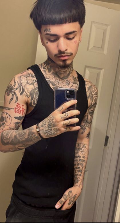 Edgar With Tattoos, Ricky Murda Tattoo, Guys With Black Hair, Large Mens Fashion, Hot Mexican Men, Hispanic Men, Edgars Haircut, Torso Tattoos, Steve Lacy