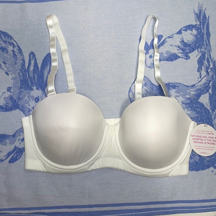 His Bra Is Brand New And In Good Condition. The Body Is Made Of 76% Nylon And 24% Spandex. The Liner Is 100% Polyester. Fitted White Nylon Bra, White Fitted Nylon Bra, White Nylon Bra, White Nylon Underwire Bra, White Underwire Nylon Bra, White Stretch Push-up Bra, 36dd Bra, White Eyelashes, Aerie Bras