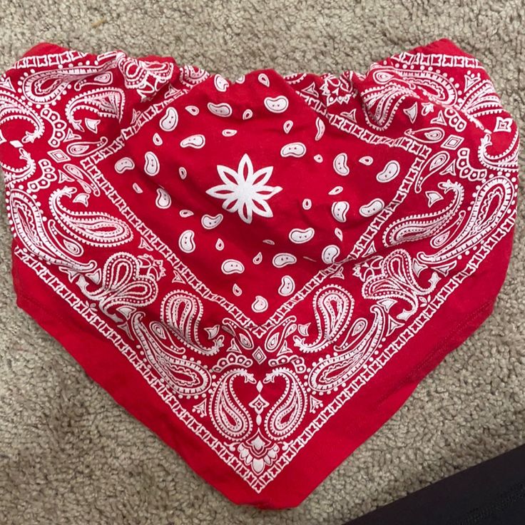 Red Bandeau Top. Never Worn Before. Doesn’t Say A Size But Feels Like A Small/Medium Red Bandeau Top, Small Crop Tops, Bandeau Top, Womens Sizes, Womens Tops, Crop Tops, Fashion Outfits, Red, Women Shopping