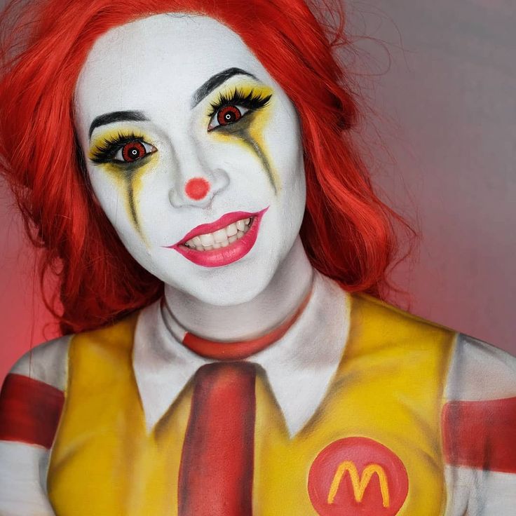 Ronald Mcdonald Makeup, Mcdonalds Halloween, Halloween Makeup Artist, Weird Vintage, Mehron Makeup, Halloween Creepy, 31 Days Of Halloween, Halloween Makeup Looks, Halloween 2019