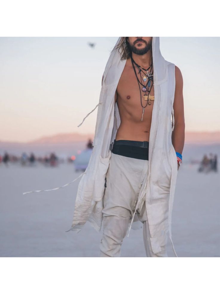 Men Cardigans & Ponchos, Men's Sleeveless Hooded Casual Kimono Estilo Burning Man, Man Kimono, Africa Burn, Hooded Kimono, Desert Wanderer, Kimono Men, Burning Man Costumes, Street Style Magazine, Festival Outfits Men