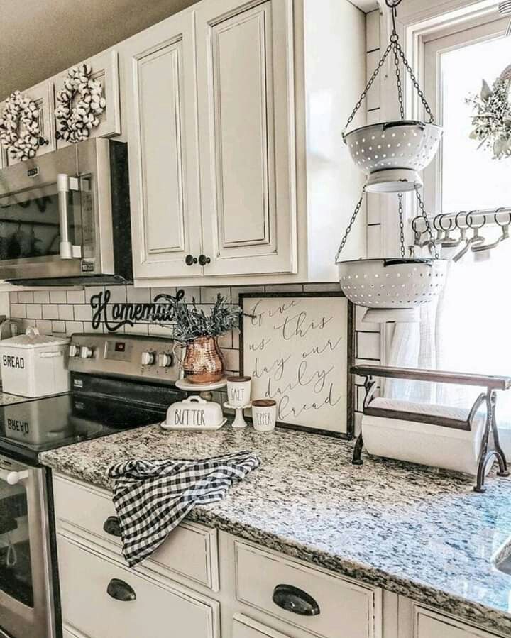 the kitchen counter is clean and ready for us to put in their new placemats