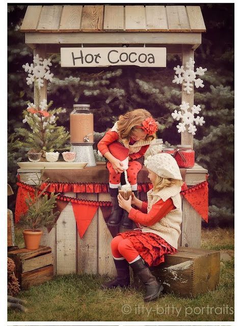 Hot Chocolate Stand, Holiday Party Photography, Cocoa Stand, Christmas Mini Shoot, Hot Cocoa Stand, Portret Feminin, Xmas Photos, Christmas Shoot, Christmas Mini Sessions