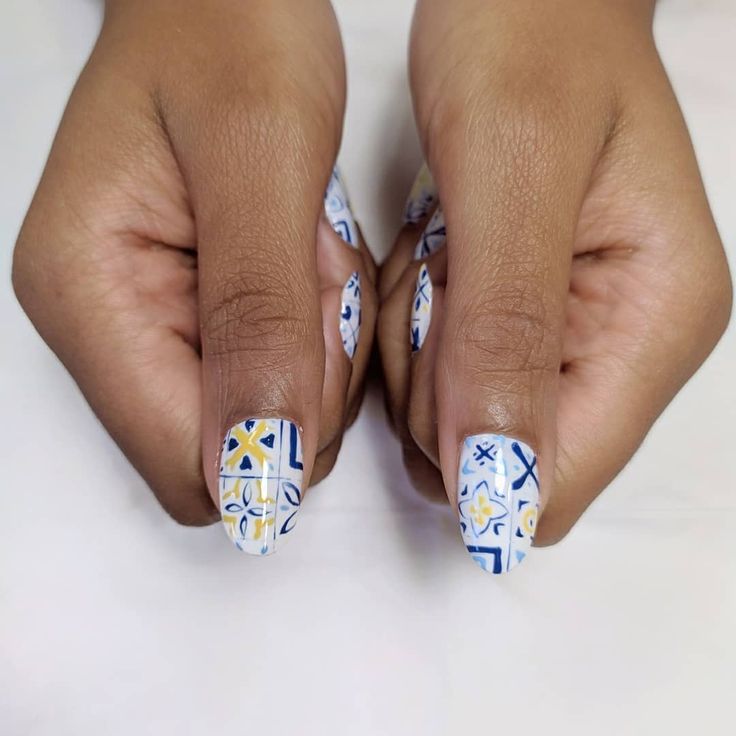 Azulejo inspired nails 💙🍶💙🍶💙🍶💙 . . . #nailsofinstagram #azulejonails #nails #nailsonfleek #nails2inspire #lisboa #lisbon #handpainted… Positano Nails, Lisbon Nails, Inspired Nails, Nail Polish Colors, Nails On Fleek, Lisbon, Art Designs, Nail Polish, Art Design