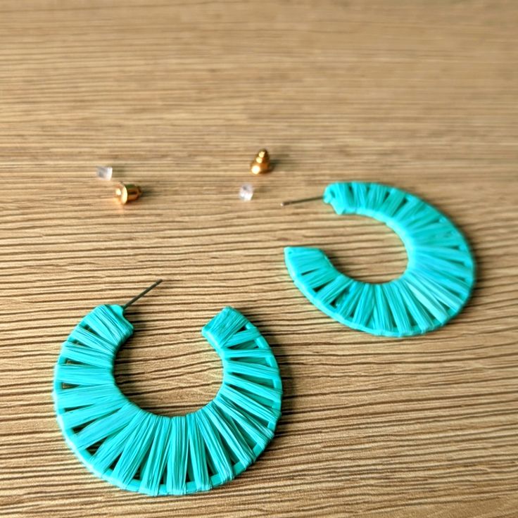 New: Turquoise Woven Straw Hoop Earrings. Lighter Weight. For Pierced Ears, Post And Backs In Tact. Fun, Bright Accessory To Your Lewks Pair With Your Bright Outfit, Or Add Some Color To A Neutral Look. Note: The Original Packaging Does Not Include Detail Of Being Nickel Free, So If You Have An Allergy, You May Want To Pass On These. Don't Want To Risk It! Summer Light Blue Pierced Earrings, Blue Hoop Earrings For Summer, Blue Hoop Earrings For Summer Gift, Blue Hoop Earrings As Summer Gift, Blue Hoop Earrings As A Summer Gift, Trendy Blue Hoop Earrings For Spring, Turquoise Earrings For Spring Party, Blue Hoop Earrings For Spring, Blue Hoop Earrings For Spring Gift