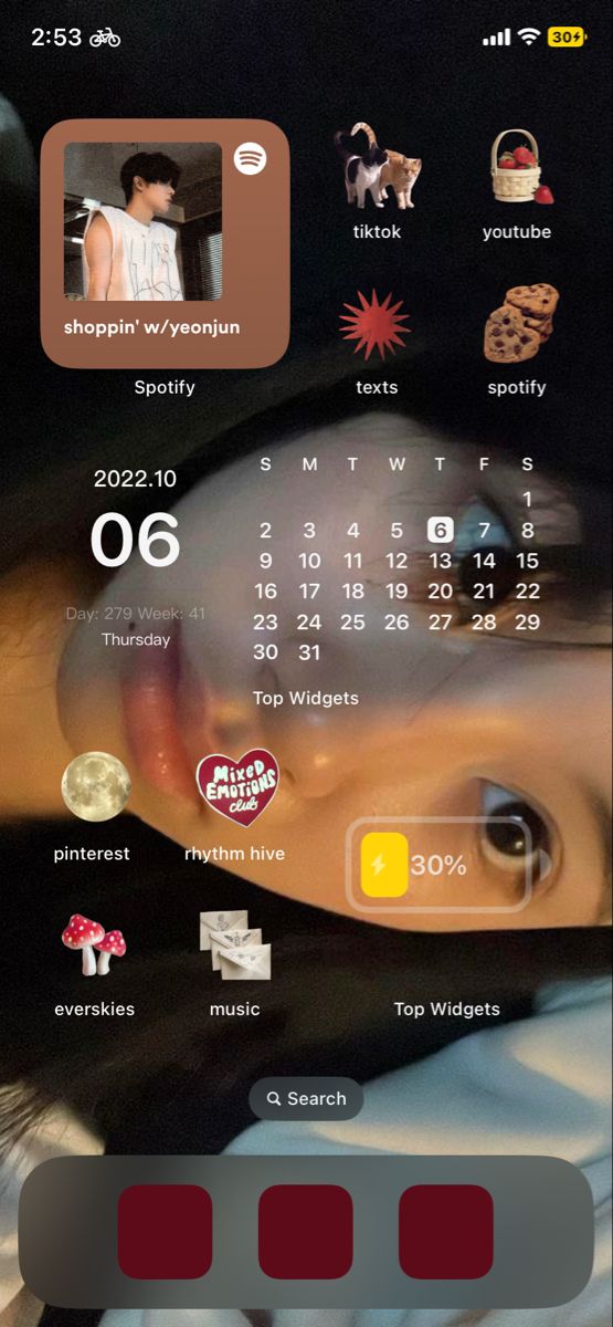 an iphone screen with the calendar on it