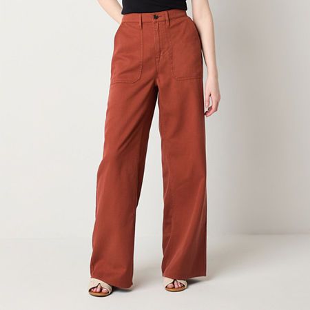 Make a statement with these a.n.a women's trousers designed with a wide-leg style for a flattering silhouette and a modern, relaxed vibe. They're made from a twill cotton-blend for a relaxed-fit and have a flat front, a high-rise, a button-zip fly, an elastic back, and front and back slip pockets. Maintain the casual aesthetic by styling them with a t-shirt and sneakers.Front Style: Flat FrontFeatures: Fly FrontClosure Type: Elastic Back, Button & ZipperFit: Relaxed FitPockets: 2 Front Slip Pock Women Trousers Design, Women Cargo Pants, Trouser Design, Tall Pants, Petite Pants, Cargo Pant, Pants Trousers, Women's Trousers, Wide Leg Trousers