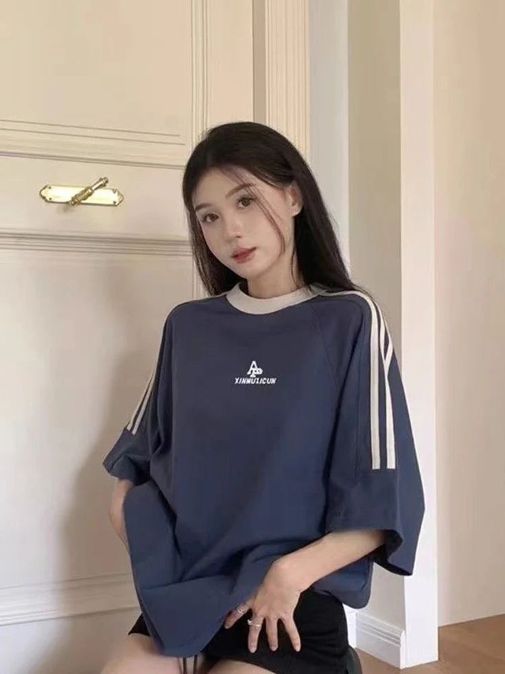 Baggy and comfy. DetailsMaterial: CottonCollar: O-neck Tops Type: Tees Baggy Tshirt Outfit, Baggy Tshirt, Baggy Shirts, Baggy Shirt, Baggy Tops, Baggy T-shirt, Retro T Shirt, Simple Tshirt, Pinterest Closet