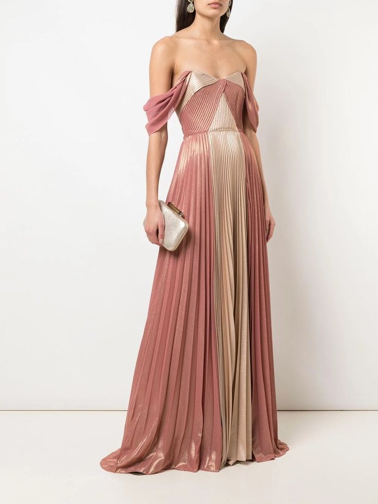 Metallic Gown, Designer Evening Gowns, Designer Evening Dresses, فستان سهرة, Looks Chic, Marchesa, Gold Dress, Mode Inspiration, Fancy Dresses