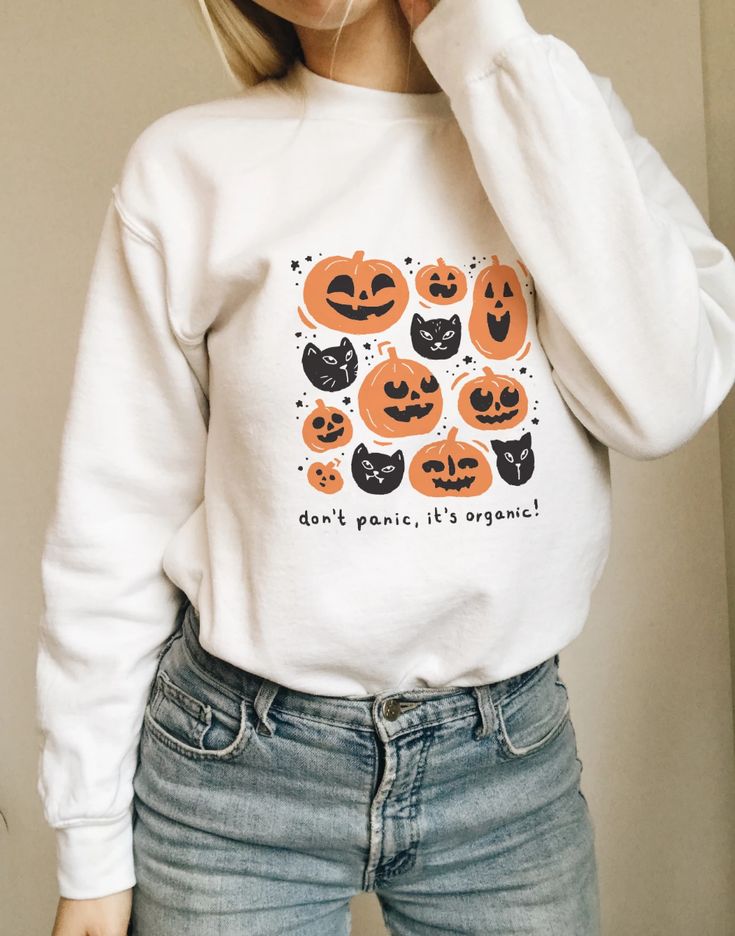 October Wardrobe, Halloween Screen Print Crew Neck T-shirt, Halloween Crew Neck Sweatshirt With Screen Print, Halloween Graphic Print Cotton Sweatshirt, Cricut Business, Casual Halloween, Halloween Printed Crew Neck T-shirt, Pumpkin Outfit, Halloween Apparel