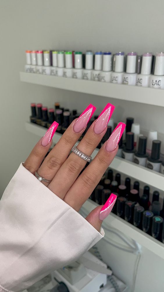 Bright French Tips, Nagel Pink, Bright Acrylic Nails, Sparkling Nails, Neon Pink Nails, Simple Acrylic Nails, Acrylic Nails Coffin Short, Pink Nail, Pink Acrylic Nails