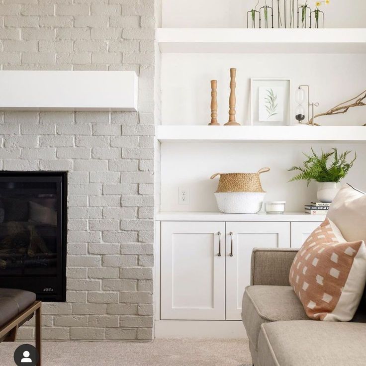 cosy white fireplace Painting Brick Fireplaces, Fireplace Brick Makeover, Painted Fireplace Ideas, Brick Makeover, Painting Brick, Key Shelf, Fireplace Brick, Painted Fireplace, Painted Brick Fireplace