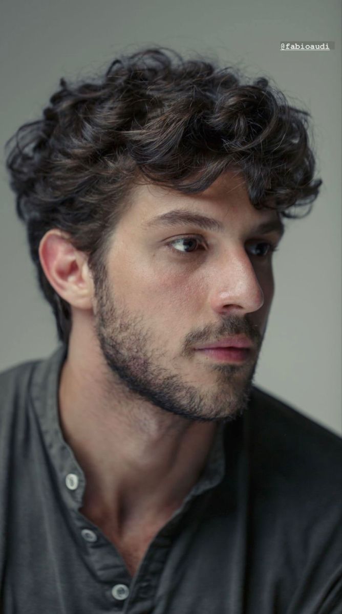 Mens Wavy Haircuts, Young Men Haircuts, Mens Hairstyles Curly, Men's Curly Hairstyles, Medium Length Curly Hair, Men Haircut Curly Hair, Wavy Hairstyles Medium, Mens Hairstyles Thick Hair, Wavy Hair Men