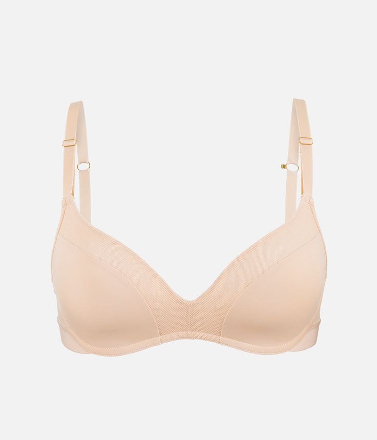 A wireless padded push-up bra that meets every neckline with the perfect oomph. Ditch the poking, prodding, and digging with this wirefree push up bra. This isn’t just comfy for a push-up bra, it’s just plain comfy with its smooth, nylon fabric & breathable mesh wing. Like you deserve. Looking for more lift out of your push-up bra? Use the J-hook in back for an instant wireless racerback bra! Most Comfortable Bra, Wireless Bras, Stylish Maternity Outfits, French Girl Style, Comfortable Bras, Perfect Bra, Stylish Maternity, Racerback Bra, Plus Size Bra