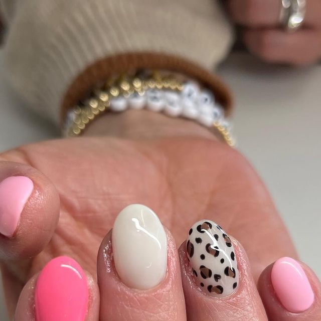 Nail Design For Really Short Nails, All Year Round Acrylic Nails, Cute Nails With No Acrylics, None Acrylic Nail Ideas Short, Cute Nails With No Design, Cute Nail Designs To Do Yourself, From French Tip, Easy Short Natural Nail Designs, Cute Nails No Design