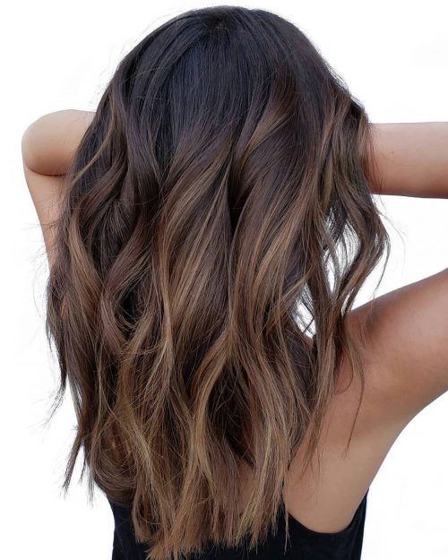 34 Sweetest Caramel Highlights on Light & Dark Brown Hair Dark Brown Hair With Blonde Highlights, Highlights Brown Hair Balayage, Dark Brown Hair Balayage, Rambut Brunette, Kadeřnické Trendy, Brown Hair Inspo, Brunette Hair With Highlights, Vlasové Trendy, Dark Hair With Highlights