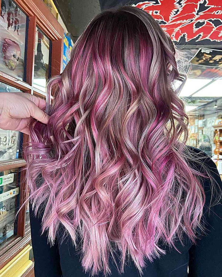 Y2K Pink and White Highlights with Long Tousled Waves Pink And White Highlights, Y2k Hair Dye, Ash Blonde Brown Hair, Y2k Hair Color, 2000s Hair Trends, Brown Hair With Pink, Chunky Highlight, Brown Hair With Pink Highlights, Ash Blonde Brown