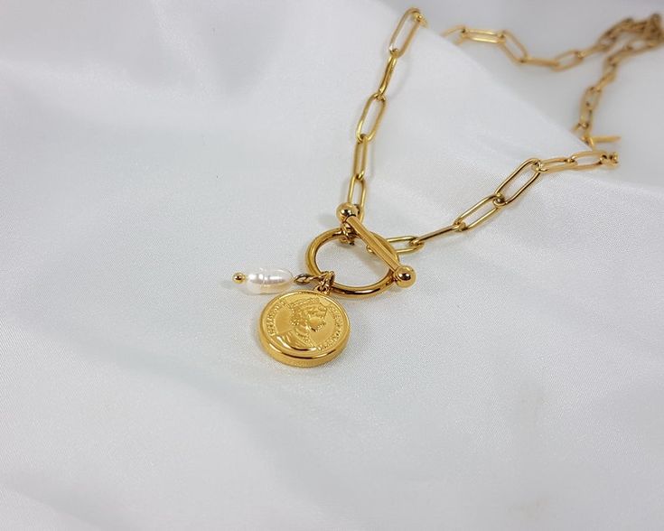 Queen Elizabeth 18K Gold FILLED Toggle Link Necklace - Etsy T Bar Necklace, Soft Toothbrush, Toggle Clasp, Link Necklace, Bar Necklace, Queen Elizabeth, Paper Clip, Surgery, Necklace Etsy