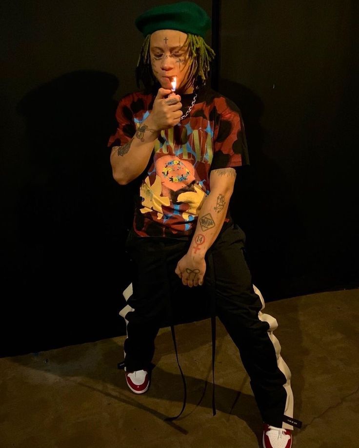 Trippie Red, Lil Bibby, Rapper Wallpaper Iphone, Red Outfits, Save Outfits, Nike Air Jordan 1 Retro, Pants Nike, Receding Gums, Lil Pump