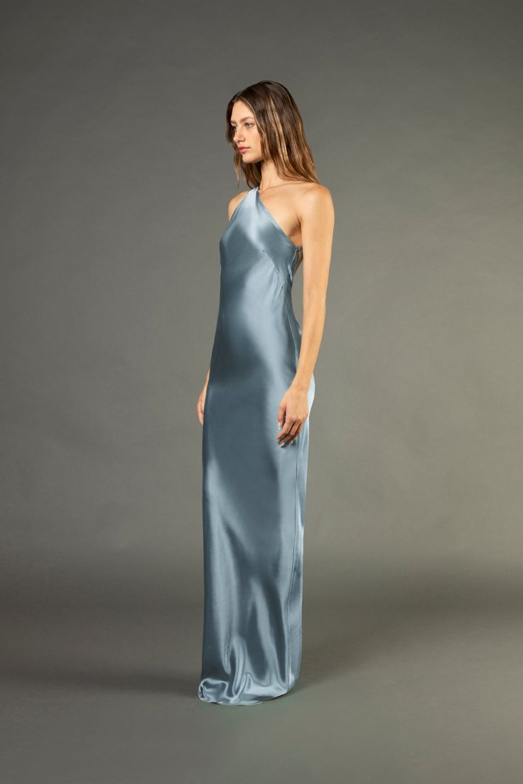 Pure silk charmeuse bias cut gown with double strap asymmetrical neckline. Features a dramatic open back with a draped cowl detail. Slips on and fully lined in silk. Made in USA. **Special orders in custom colors are available. Please email us at shop@michellemason.com for further inquiries. Composition: 100% silk Old Hollywood Romance, Bridesmaids Colors, Silk Bridesmaid Dresses, Award Show Dresses, Long Dress Patterns, Midi Wedding Dress, Bridesmaid Colors, Bridesmaid Inspiration, Blue Silk Dress