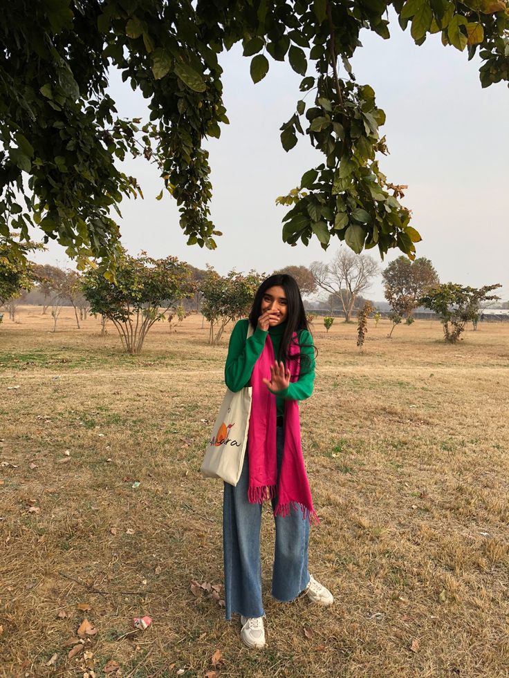 Desi pinterest laughing girl colorful Desi Concert Outfit, Winter Outfits Aesthetic Indian, Desi Winter Fits, Desi Aesthetic College Outfits, College Outfits Indian Winter, Indian Winter Outfits Women, Desi Winter Outfits Aesthetic, Winter Kurti Outfit, Ethnic Winter Wear Indian