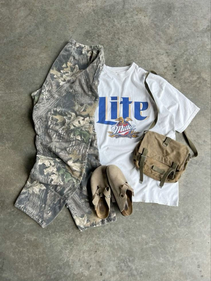 Lite Miller Tshirt Easy 30 day return policy Levi Cargo Pants Outfit, Mens Sweats Outfit, Cute Clothing Items, Country Fashion For Men, Dad Outfits Casual For Men, Army Style Outfit, Camo Tshirt Outfit, Trans Ftm Outfits, Thrifting Aesthetic Outfits