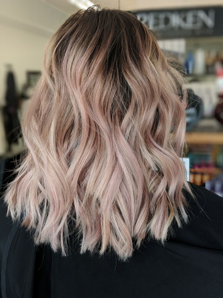 Subtle Rose Gold Blonde ❤️😍 Blonde And Rose Gold Balayage, Blonde Hair With Subtle Color, Subtle Rose Gold Hair Highlights, Blonde Balayage With Rose Gold, Dark Blonde Hair With Rose Gold Highlights, Pearl Rose Blonde Hair, Rose Highlights Blonde, Rose Balayage Blonde, Subtle Pink Blonde Hair