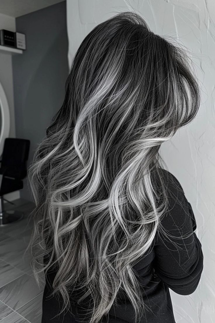 Gray Highlights, Silver Hair Highlights, Black And Grey Hair, Gray Balayage, Color For Black Hair, Latest Hair Color, Silver Highlights, Black Hair With Highlights, Dark Hair With Highlights