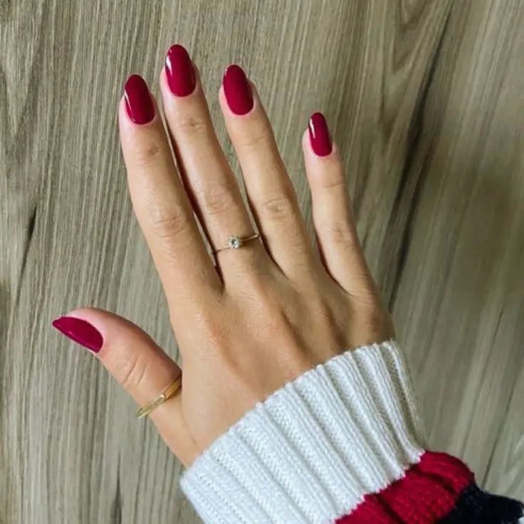 14 Fall Nail Colors for Fair Skin Tones - That are Warm & Cozy - Nail Colors For Fair Skin, 2025 Nails, Best Fall Nail Colors, Nail Polish Colors Winter, Dark Purple Nails, Winter Nail Polish, Blue Nail Color, Pink Nail Colors, Wine Nails