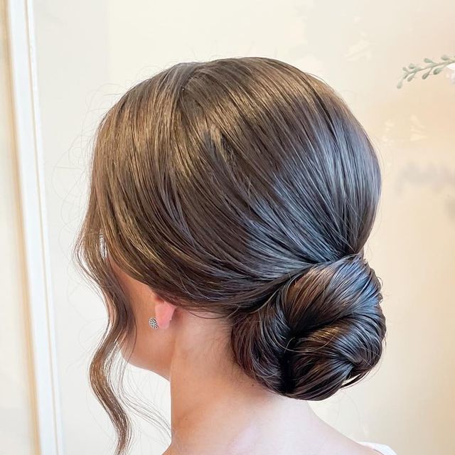 Close Hairstyles For Wedding, Low Buns For Medium Hair, Closed Hairstyles, Fine Hair Bun, Tight Bun Hairstyles, Tight Hairstyle, Hairstyle Wedding Bridesmaid, 2023 Brides, Low Bun Wedding Hair