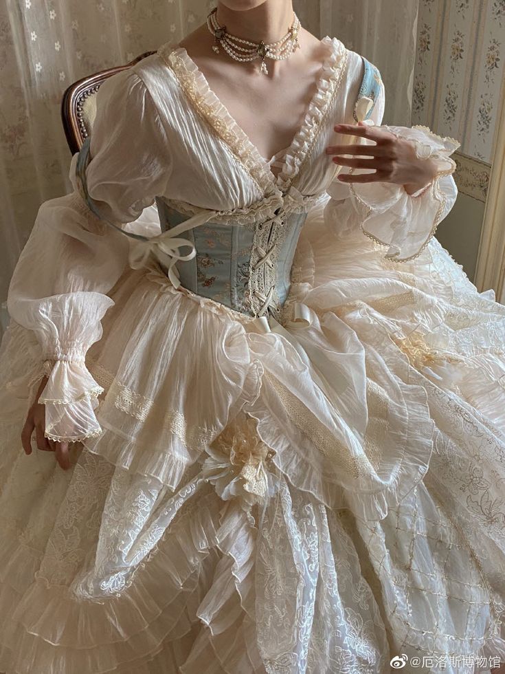 Lady's Back Garden Vintage Classic Lolita OP Dress Set 1800 Dresses, Victorian Ball Gowns, Royal Gowns, Victorian Era Dresses, 1800's Dress, Nikah Outfit, Op Dress, Period Dress, Classic Lolita