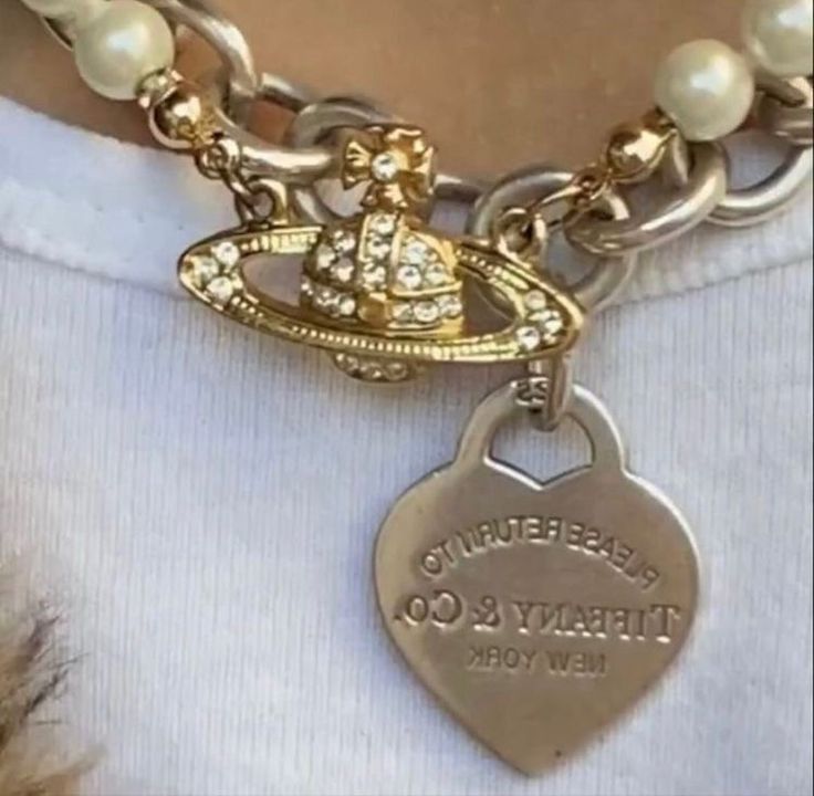 Vivienne Westwood Bracelet, Estilo Madison Beer, Vivienne Westwood Jewellery, Accessory Inspo, Tiffany Necklace, Cartier Panthere, Girly Jewelry, Dream Jewelry, Jewelry Inspo