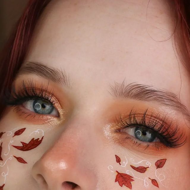 Fall Leaves Makeup Looks, Fall Makeup Simple, Fall Halloween Makeup, Autumnal Makeup Looks, Fun Fall Makeup Looks, Fall Leaves Makeup, Fall Themed Makeup, Autumn Fairy Makeup, Autumn Makeup Art