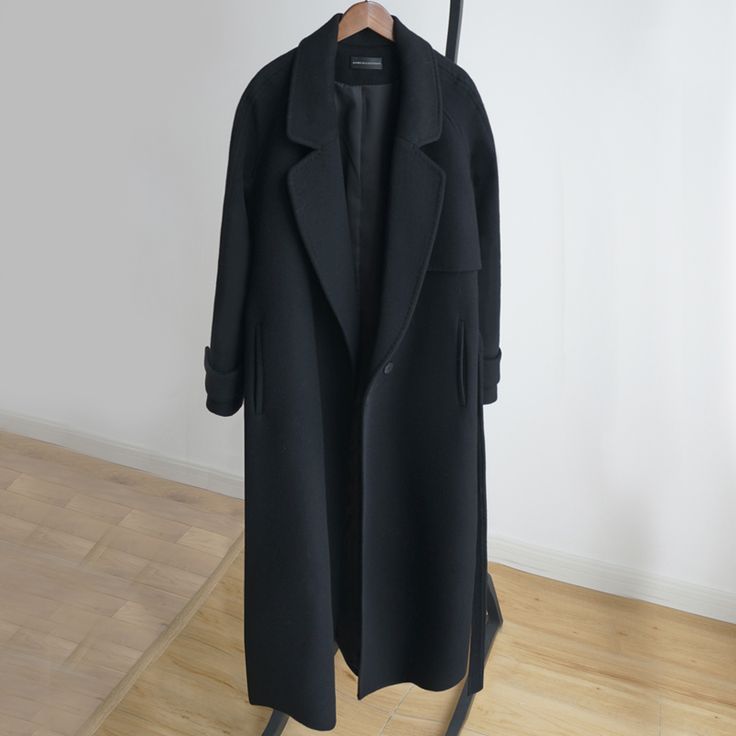 Black Woolen Coat on Luulla Wool Trench Coat Women, Woolen Coat Woman, Coat Women Fashion, Middle Age Fashion, Wool Trench Coat, Woolen Coat, Solid Clothes, Office Lady, Mode Inspiration