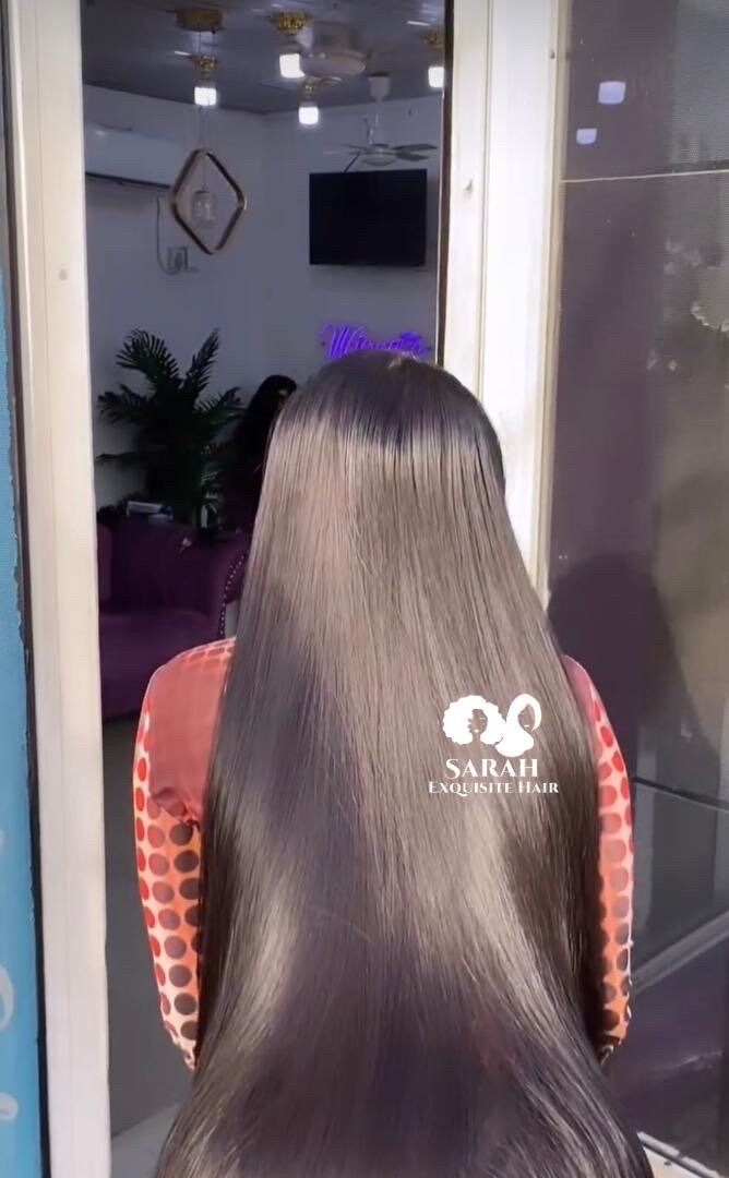 If you don't know how to manage a frontal wig, this unit is specially made for you Very Easy to maintain and manage Buy and Wear Available for immediate pickup Worldwide Shipping✅ (WIG DESCRIPTION) SPEC: Super double drawn Vietnamese Bone straight  WEIGHT: 300g LENGTH: 28" (28 inches) FITTING: 28" 8*8 HD closure COLOR: Natural Color To purchase Send a chat 💬 for other info✅ Straight Natural Hair, Straight Natural, Frontal Wig, Frontal Wigs, Natural Color, Natural Hair, Beauty Book, Hair Extensions, Natural Hair Styles