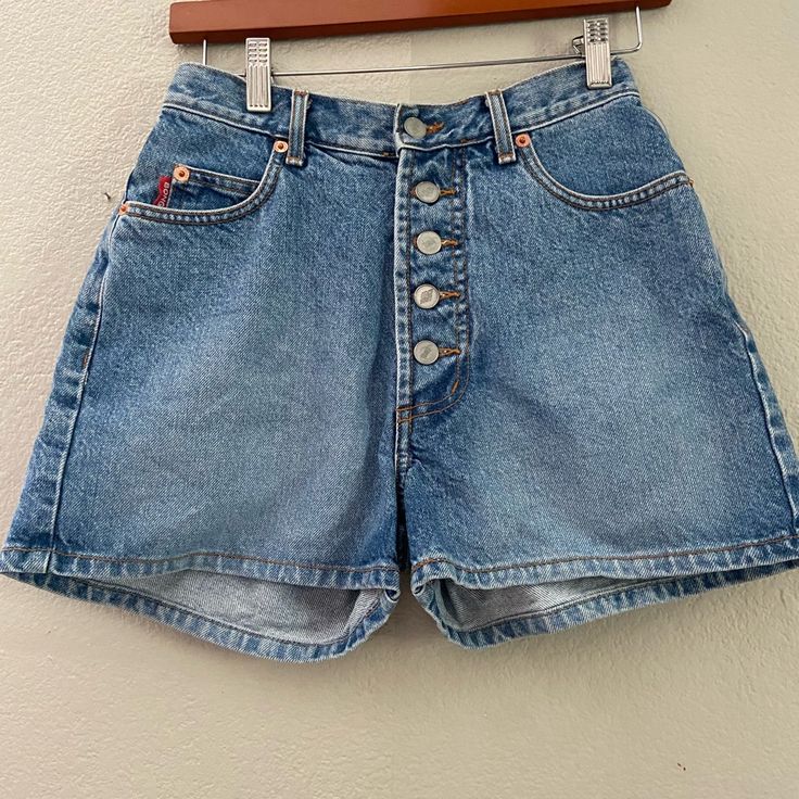 Vintage Bongo High Rise Denim Shorts Size 5 100% Cotton New With Tags Vintage 90's High-Waisted Bongo Denim Shorts Y2k Red Tag Button Fly Questions? Leave A Comment Below! Denim Shorts Y2k, Distressed High Waisted Shorts, Dead Bride, Hot Pants Shorts, Mom Jean Shorts, Vintage Jean Shorts, Shorts Y2k, 90s Shorts, Vintage Denim Shorts