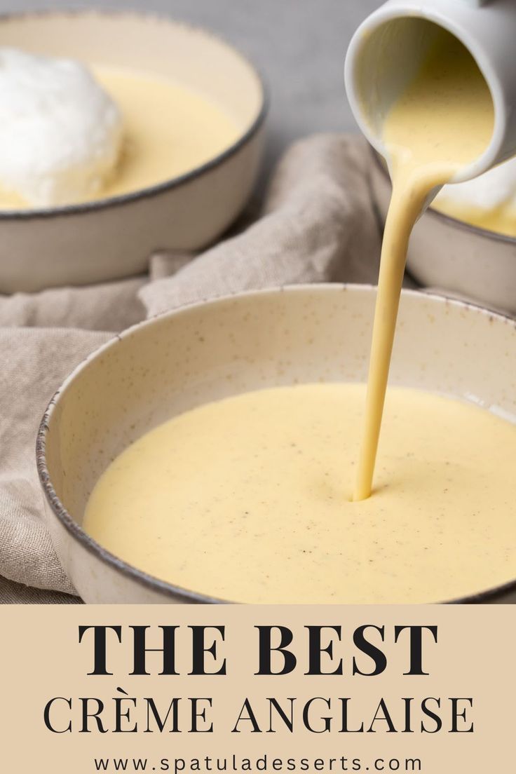 The best creme Anglaise Vanilla Anglaise Recipe, Classic English Desserts, Pouring Custard Recipe, Bread Pudding With Creme Anglaise, Entremet Recipe Easy, Cream Anglaise Recipes, French Sauces Classic, Custard Sauce Recipe Easy, Cream Anglaise Sauce