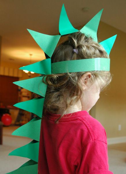 10 Simple, Fun & Crazy Hat Ideas Kids Crafts Popsicle Sticks, Easy Construction Paper Crafts, Crafts Popsicle Sticks, Dinosaur Hats, Kunst For Barn, Paper Computer, Diy Garlands, Paper Dinosaur, Dinosaur Hat