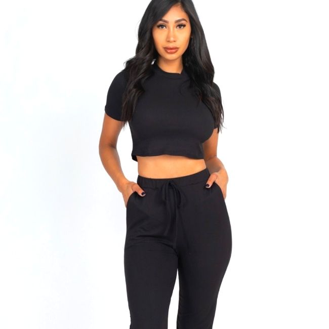 Beautiful New Two Piece Lounge Wear Set. It Is Very Comfortable And Stretches. Can Be Worn To An Outdoor Event Or Relaxing Indoors. My Go To Lounge Wear. Get So Many Compliments.. Top Is Crop You Will Be Happy With How Good It Feels On Your Skin. It's An Absolute Winner!! True To Size Lounge Wear Black, Womens Black Dress Pants, Lounge Wear Set, White Dress Pants, Gold Pants, Navy Dress Pants, Plus Size Work, Grey Dress Pants, Linen Suit