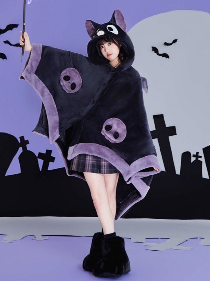 New Release: Luna's Journey 【-The Sleeping Bat-】 Gothic Halloween Lolita Cloak

◆ Shopping Link >>> https://lolitawardrobe.com/lunas-journey-the-sleeping-bat-gothic-halloween-lolita-cloak-and-matching-trousers_p7581.html Bat Cloak, Bat Halloween Costume, Halloween Capes, Cartoon Bat, Hallowen Costume, Gothic Halloween, Neck Pillow, Hooded Blanket, Winter Colors