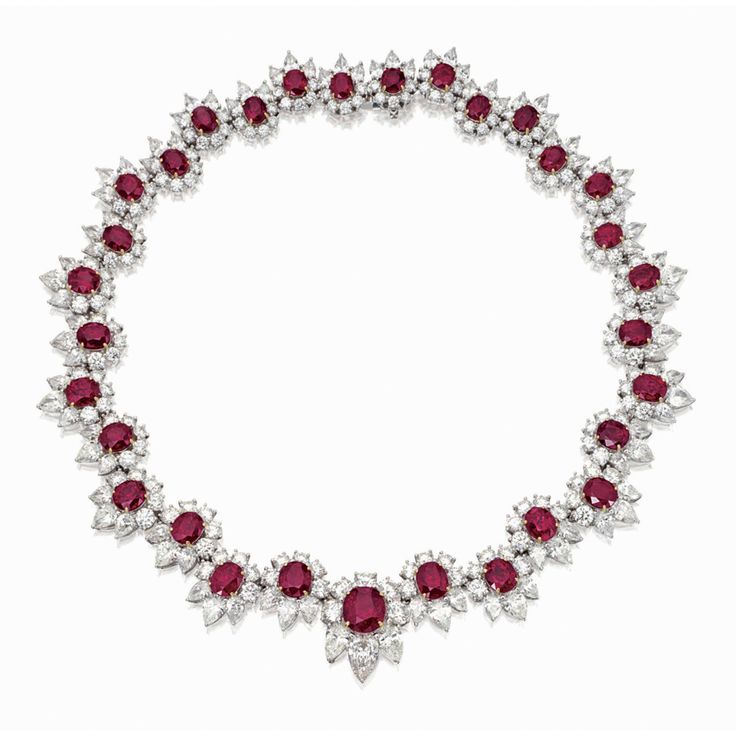 Ruby And Diamond Necklace, Tiaras Jewellery, Ear Clips, Diamond Solitaire Necklace, Classic Necklace, Art Nouveau Jewelry, Solitaire Necklaces, Royal Jewels, Gemstone Jewellery