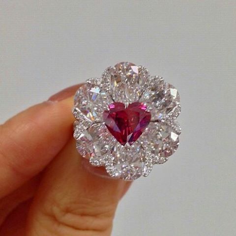 World Record, Red Diamond, Heart Shaped Diamond, Ruby Jewelry, Fabulous Jewelry, I Love Jewelry, Gorgeous Jewelry, High Jewelry, Heart Jewelry