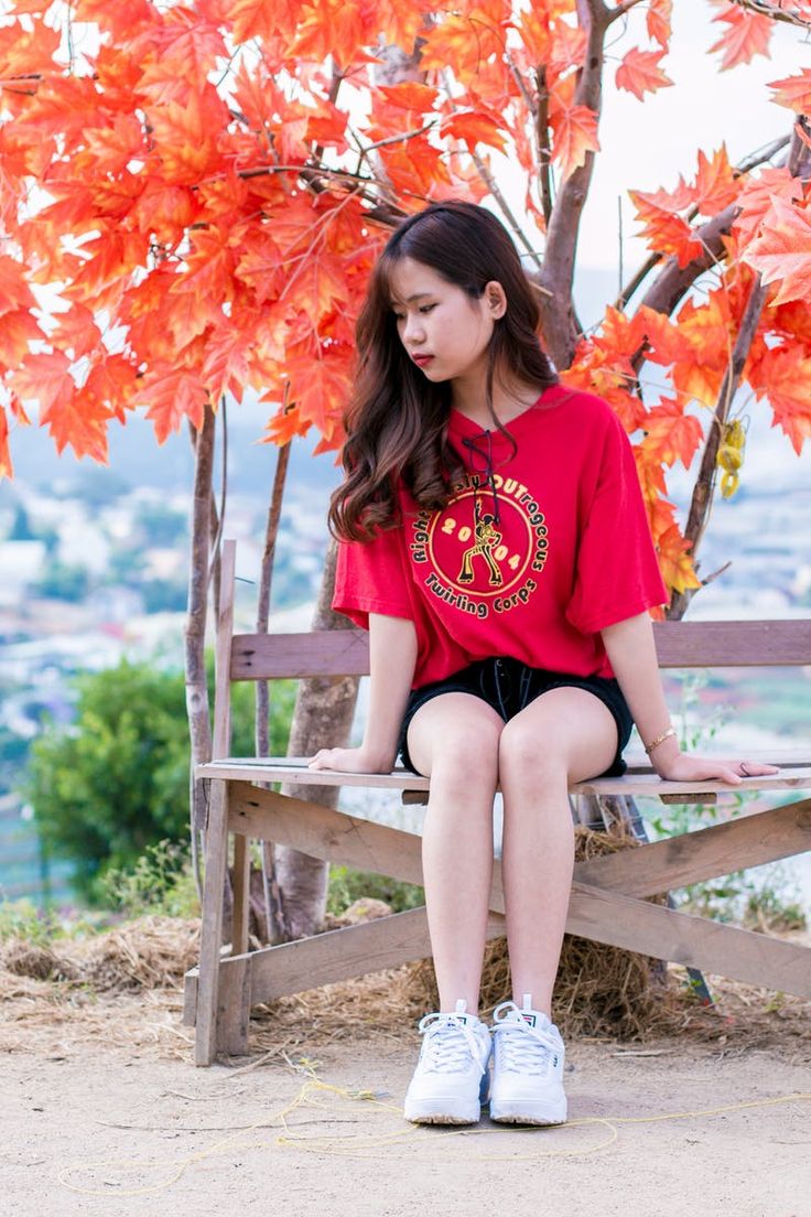 Woman Wearing Red Shirt Sitting on Bench Near Tree · Free Stock Photo Designer Barbie, Tape Fashion, Sitting On Bench, Barbie Games, Fashion Empire, Dress Shops, Recipe Girl, Asap Rocky, Fashion District