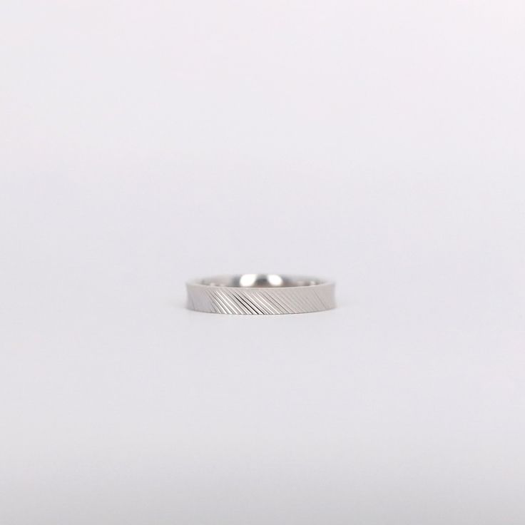 Diagonal Diamond Cut Eternity Ring, 14K Gold 3mm Ring Band, Wide Diagonal Striped Pattern Ring, Diamond Cut Groove Ring, Minimalist Ring ≫ Product Details ◈ Diamond Cut Herringbone / Chevron Eternity Ring ◈ Band Size: Approx. 1.3mm (W) X 3.0mm (H) ◈ Metal: Solid 14K Gold ◈ Gold Color: Yellow Gold, White Gold, Rose Gold Ring Weight: approx. 2.24g (based on Size 6) ≫ Please read our FAQ below for more detail. Diagonal Stripes Pattern, Pattern Ring, Eternity Band Ring, Diagonal Stripes, Ring Minimalist, Minimalist Ring, Ring Diamond, Minimalist Rings, Ring Band