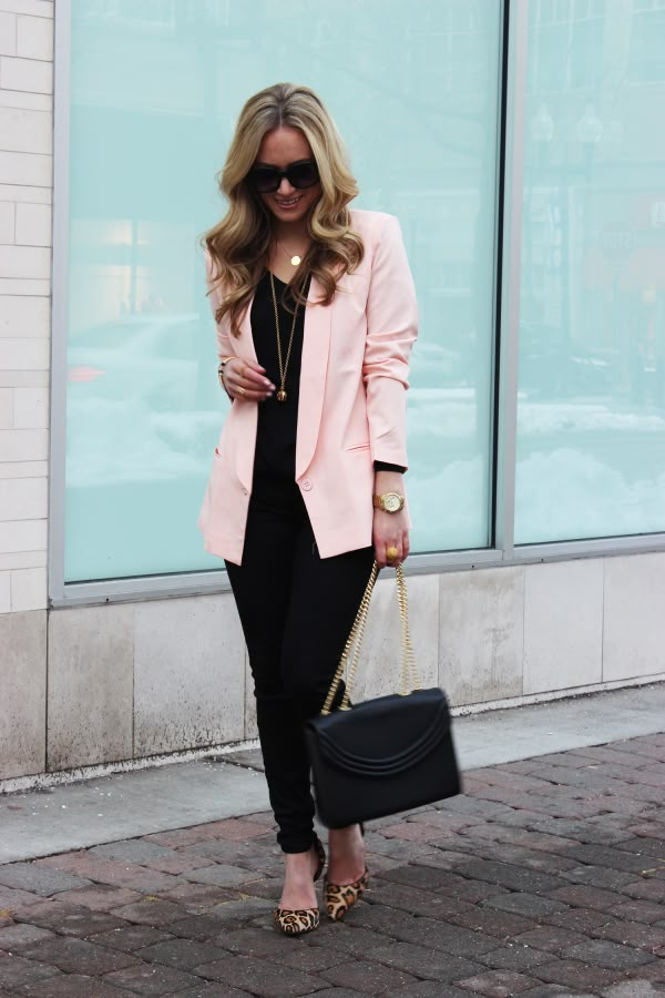 Pink Blazer Outfit, Blush Blazer, Womens Fall Coats, Blazer Rosa, Fashion Work Outfit, Fall Coats, Fall Fashion Coats, Look Office, Spring Fashion Casual