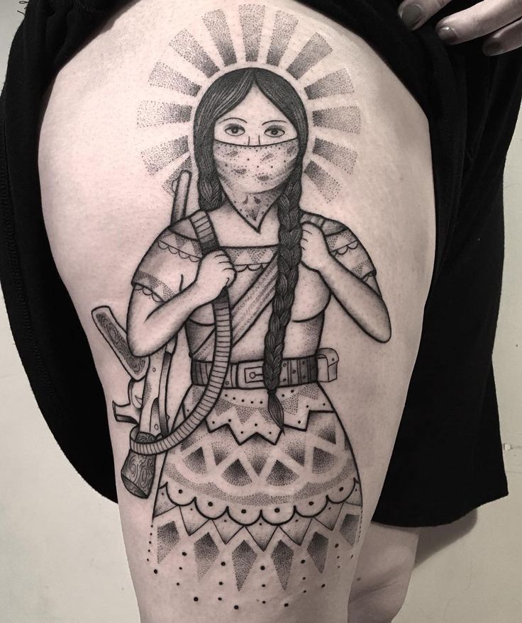 Mujer guerrera 👊🏽Por @roxitattoo #tatuaje #tatuajemexicano #neomexicanismos #tattoo Mexican American Tattoos For Women, Mexican Traditional Tattoo, Tattoo Mujer, Desert Tattoo, Mary Tattoo, Mexican Art Tattoos, Power Tattoo, Henna Tattoo Designs Hand, Chicano Tattoos