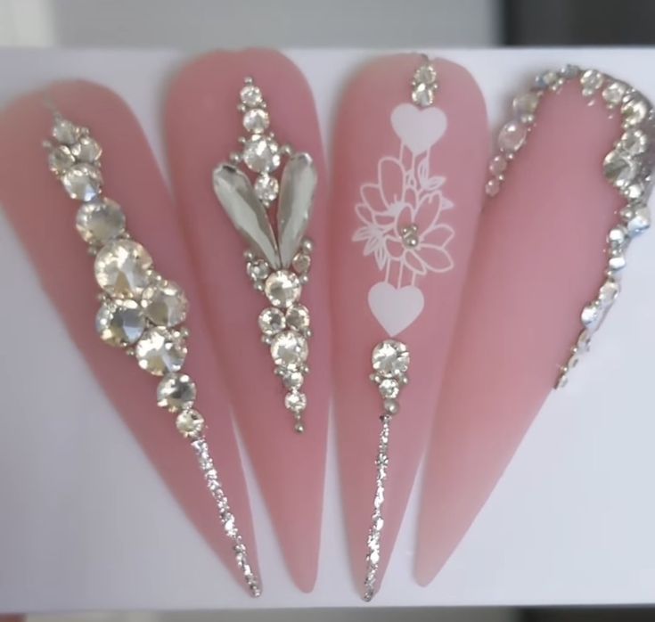 Jewellery Nail Art, Nails With Ringstones, Gemmed Nails, Gold Nail Gems, Nail Bling Designs, Short Bling Nails Rhinestones Crystals, Rhinestone Nail Placement, Nail Stone Placement, Bling Placement On Nails